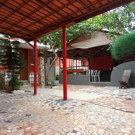 Hotel Badinca Alojamento Low Cost In Bissau Avenida Francisco Mendes Esterno foto