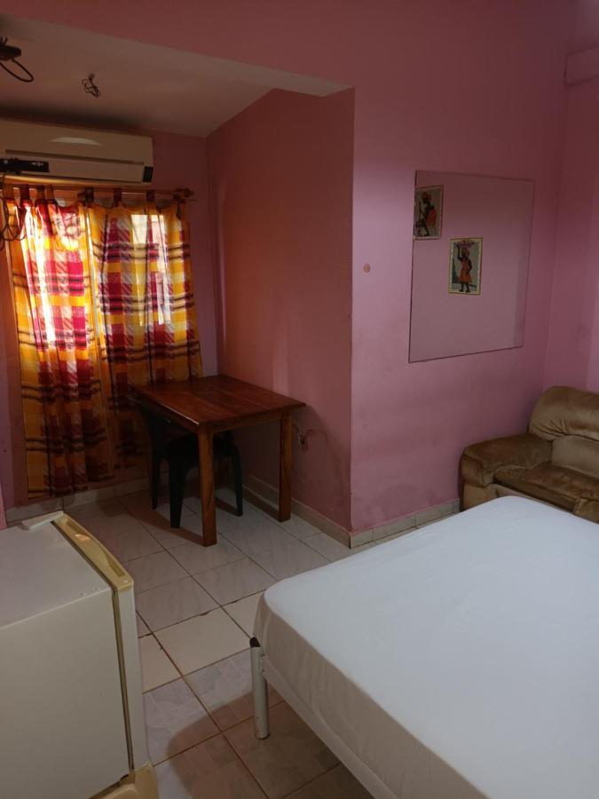 Hotel Badinca Alojamento Low Cost In Bissau Avenida Francisco Mendes Esterno foto